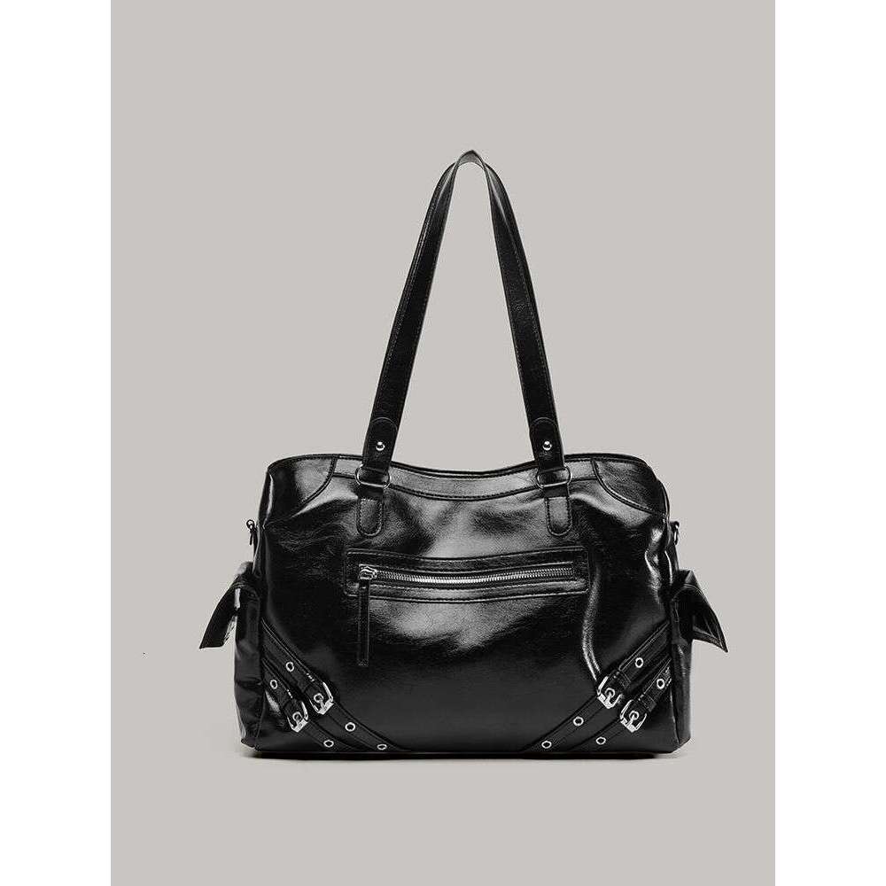 Korean INS Rivet Design Tote For Women 2025 Summer New Large Capacity Motorcycle Hot Girl Style Crossbody Bag