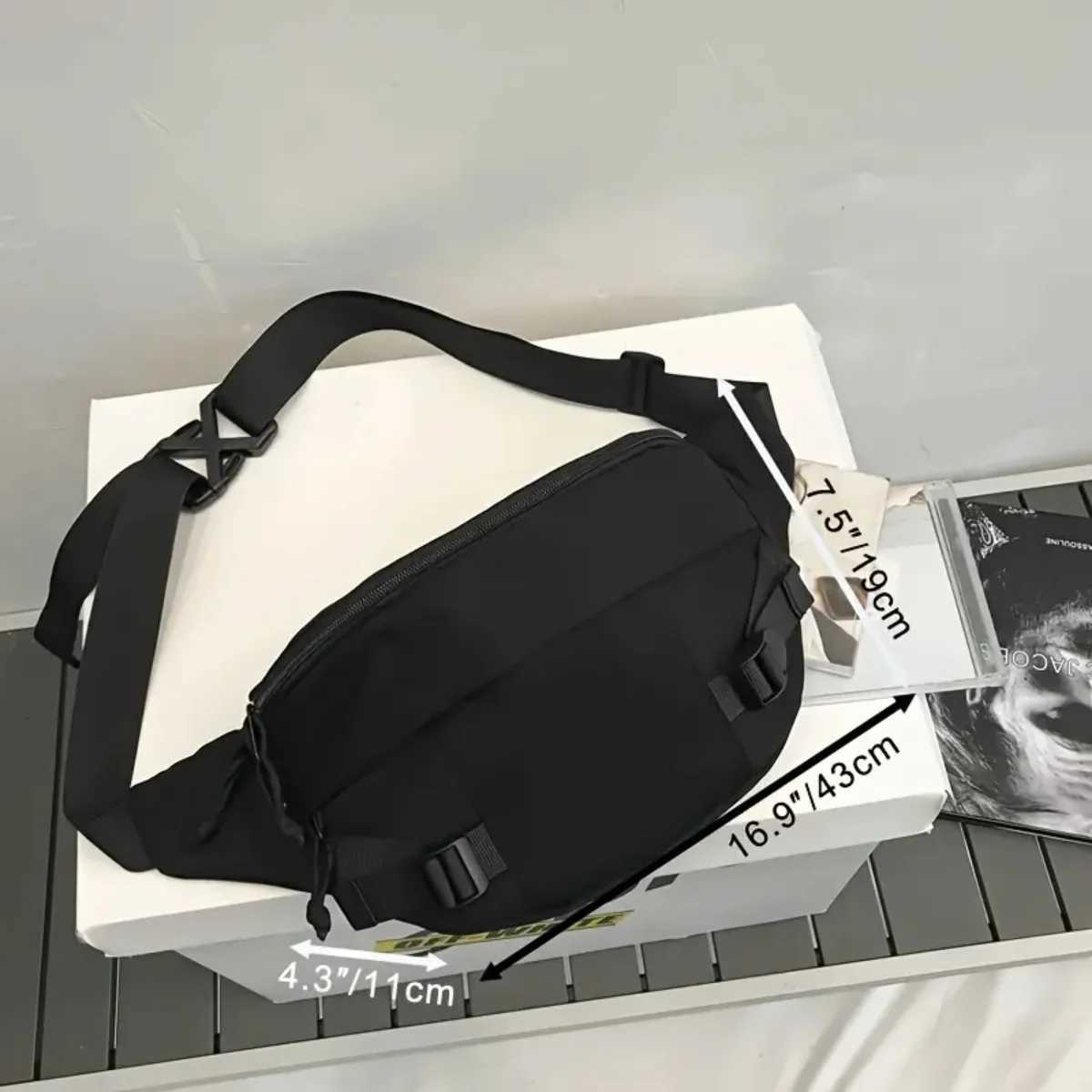 1 Piece Mens Solid Color Daily Commuting Fashionable Street Easiest for Match Exquisite Chest Bag Z250911
