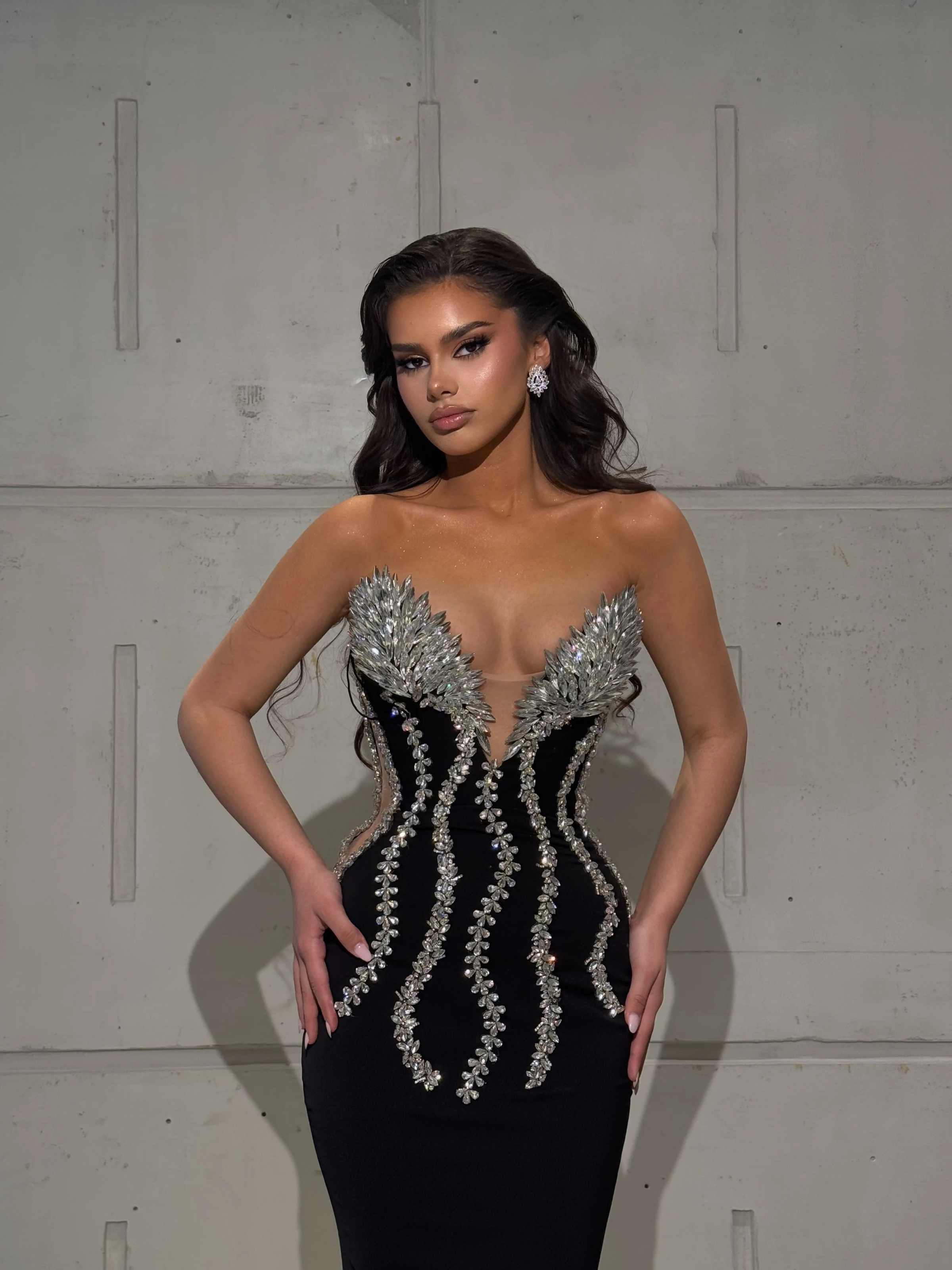 Sexy Evening Dress V-Neck Mermaid Prom Gowns Shine Crystal Applique Satin Prom Dress Sequined Robes De Mariee Size Customized vestido de novia L252095