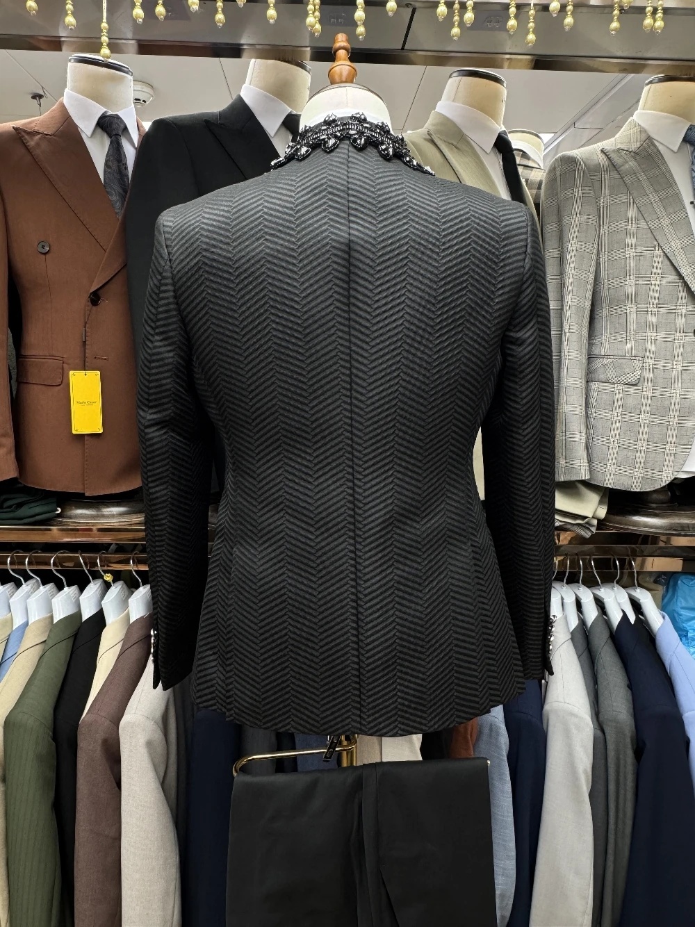 Luxury Men's Suit Shawl Lapel Beads 2 Pieces Set Tailor-Made Jacket Herringbone One Button Crystal Beading Blazer Customized Coat Pants Plus Size