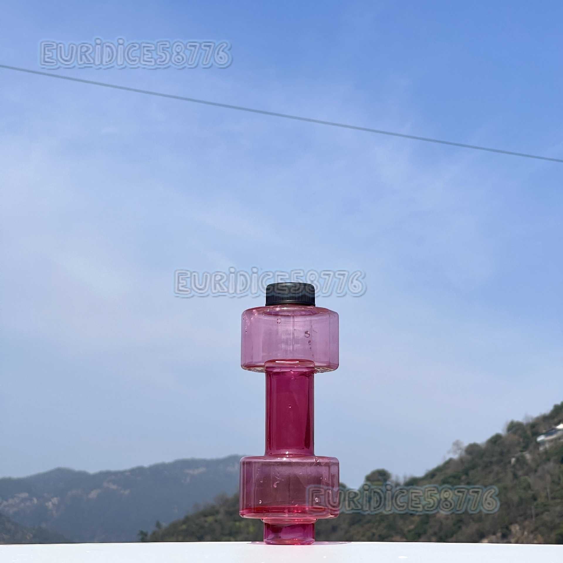 Summer Outdoor Small 550ml Dumbbell Water Cup Fitness Sports Water Bottle Plastic Cup Student Personalized Water Cup H250911