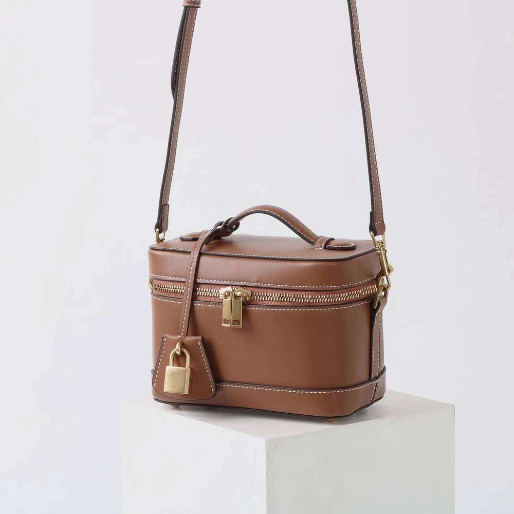 Genuine leather box 2025 niche design one-shoulder crossbody fashion high-end cowhide ladies hand-held small square bag