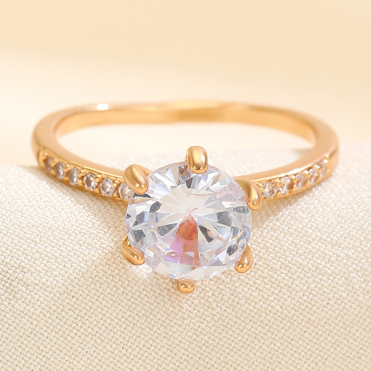 New Fashion Six-Claw For Women, Ins Wedding Ring, Light Luxury Creative Zircon Index Finger Ring