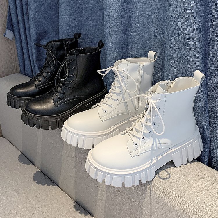 Women's flat bottomed lace up Martin boots autumn and winter new designer shoes Korean leather women's boots comfortable soft soled women�
