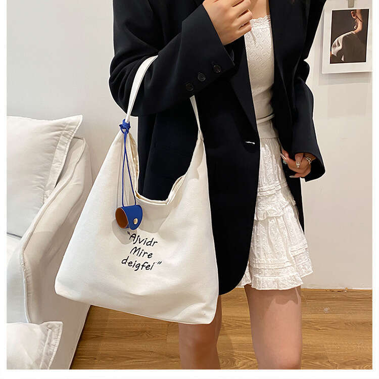 2025 Autumn Trend New Fashion Casual Single Designer Bags Shoulder Handbag Large Capacity Letter Underarm Tote Commuter Bag