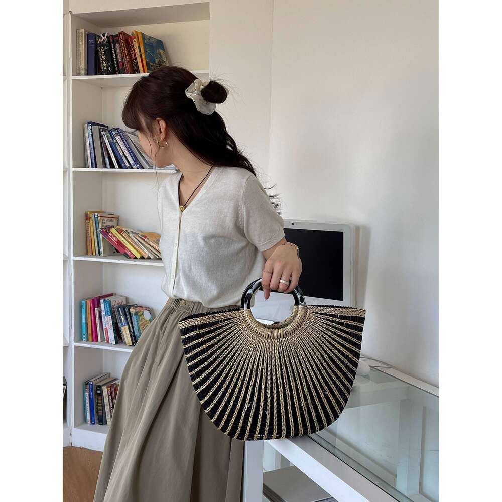 Designer Bag Tote Bag Shoulder Bag Hollow Out Handheld Straw Ins High End Large Capacity Beach Vacation Woven Bag Summer