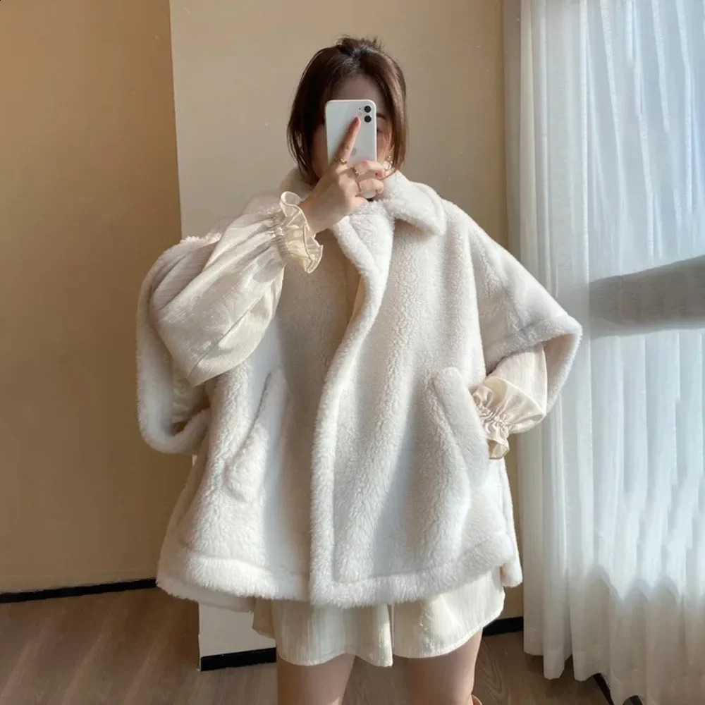 Fashion Sheep Wool Jacket Winter Real Fur Coat Women Teddy Lady Streetwear Cloak Thick Warm Overcoat 250911