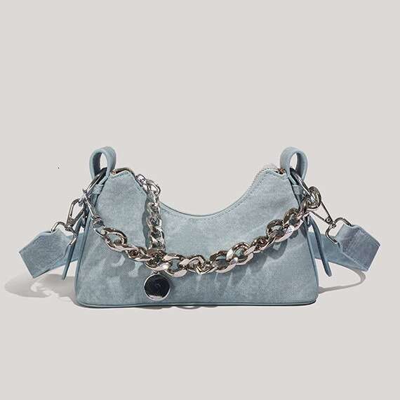 Underarm for Women 2025 Autumn Winter New Designer Bags High-Quality Texture Chain Crossbody Baguette Bag