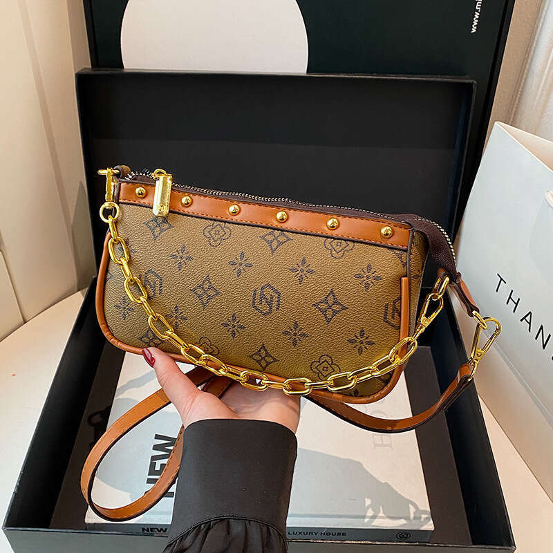 Designer Chain Bags Luxury Small Square Bags for Women 2025 New Style Versatile Casual Chain Shoulder Crossbody Bag for Women