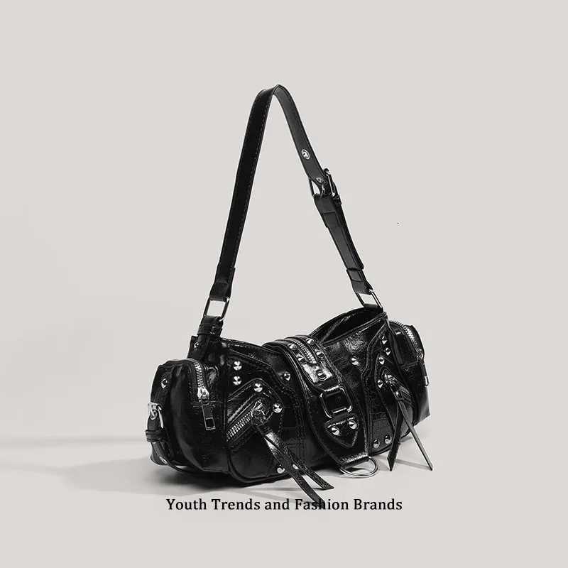 Vintage Shoulder Bag MetalStudded Oil Wax Leather Bag Motorcycle Bag Cool For Trendy Events Fashion Street Daily Commute Z250911