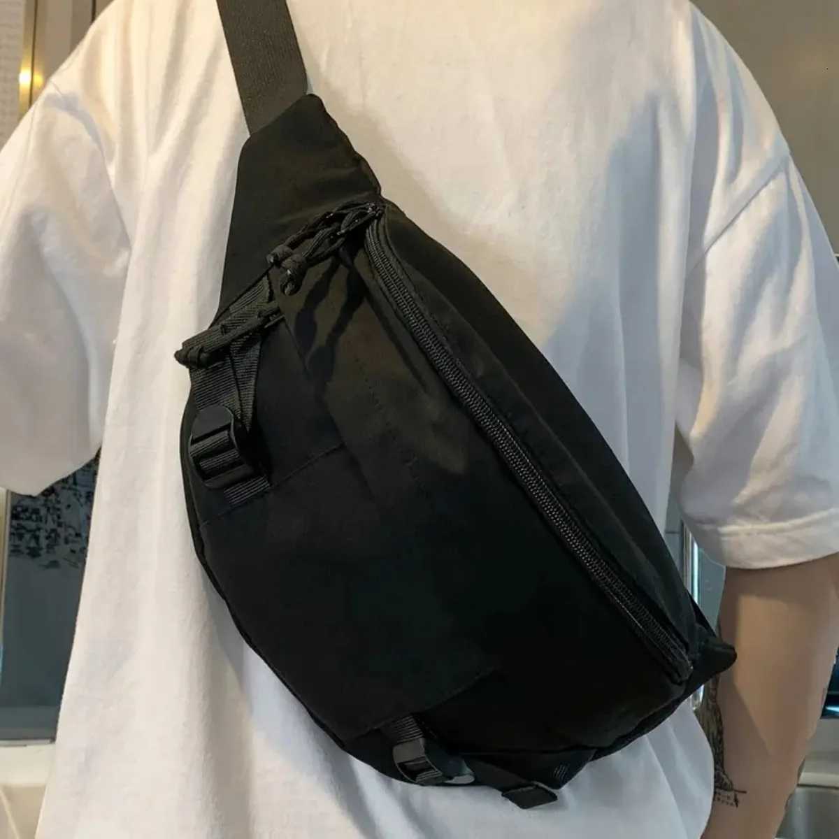 1 Piece Mens Solid Color Daily Commuting Fashionable Street Easiest for Match Exquisite Chest Bag Z250911