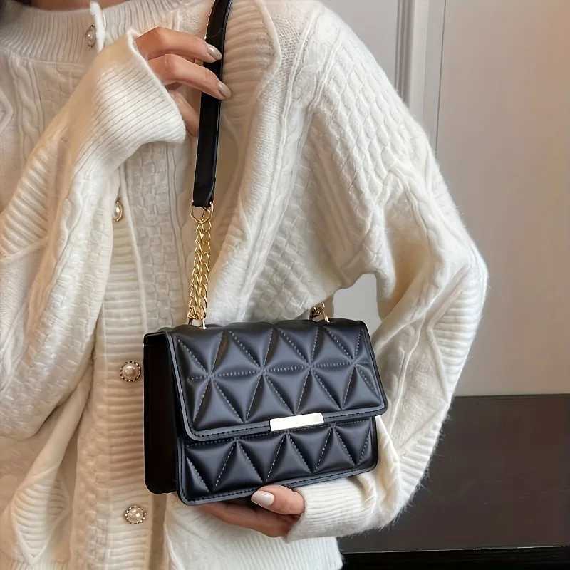 Fashion Chain WomenS Shoulder Bag Chic Small Square Bag for Women Luxury Quilted Handbag for Daily Travel Shopping Parties W250911