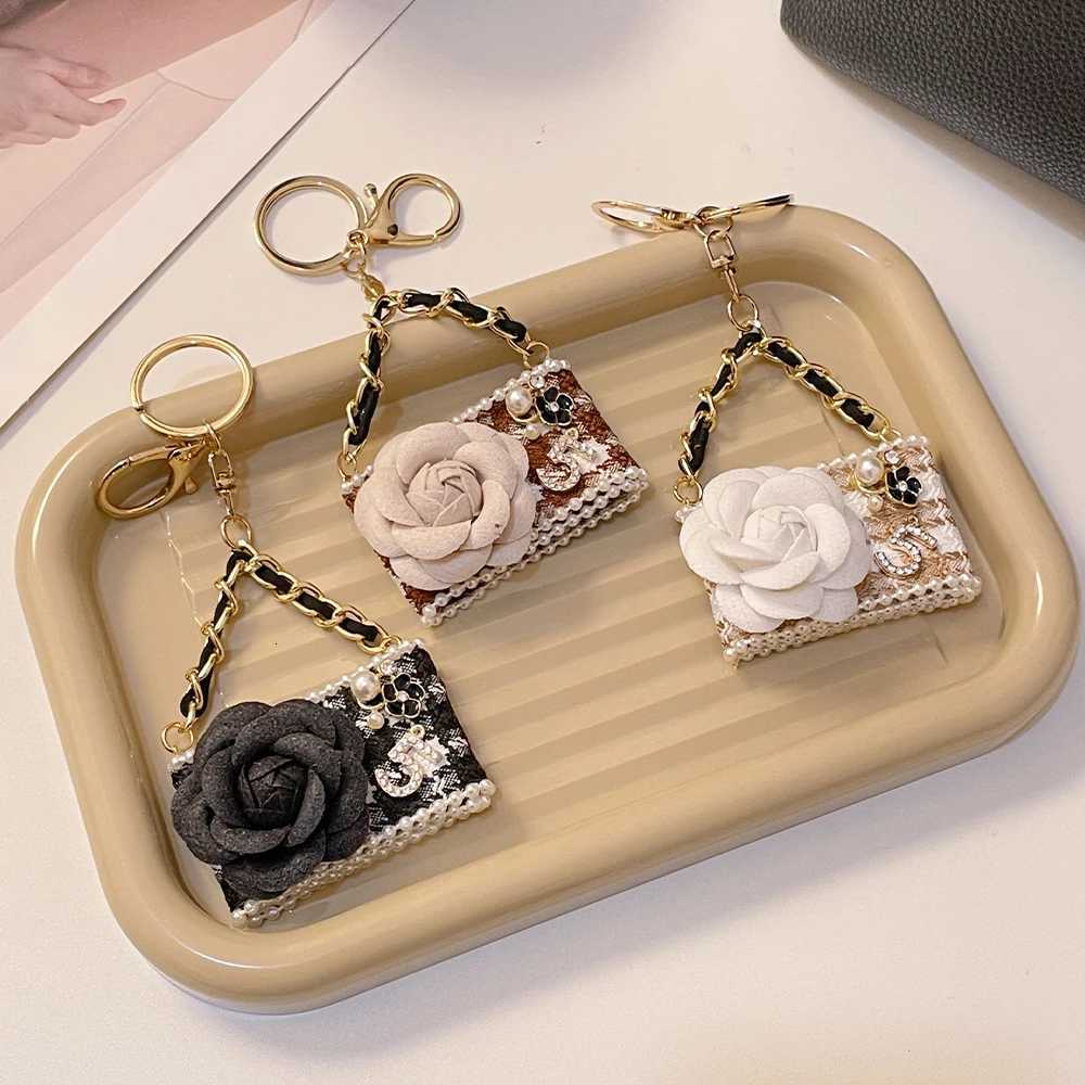 2024 Fashion Flower Keychain Camellia Handbag Pendant Gifts Souvenirs 1 SSS S250911