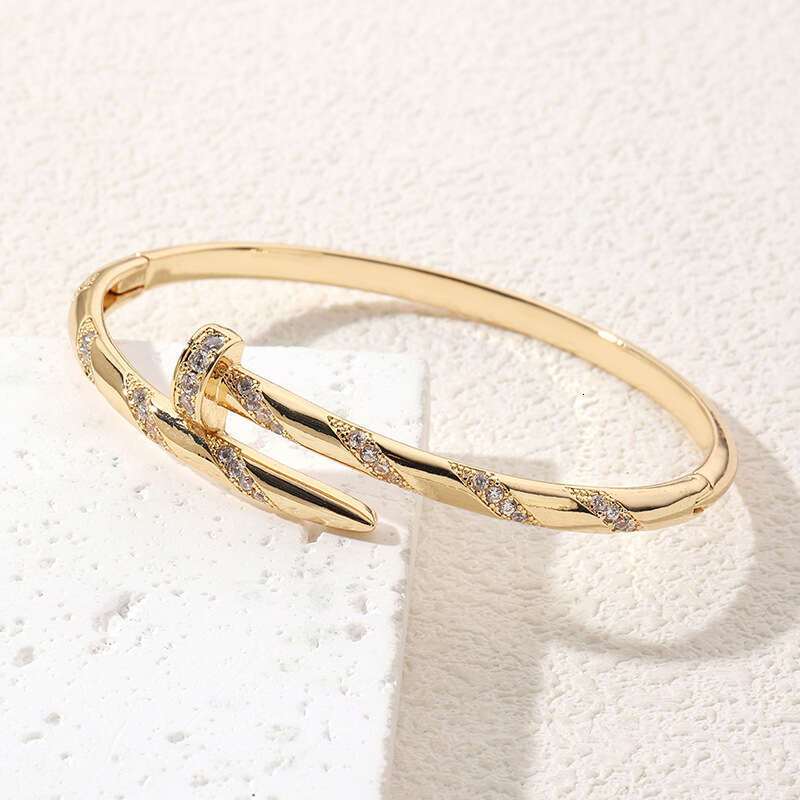 Gold Tone designer bracelet for womennail bracelet luxury jewelry Cross niche full diamond bracelet hip-hop cool high-end bracelet hand jewelry wholes