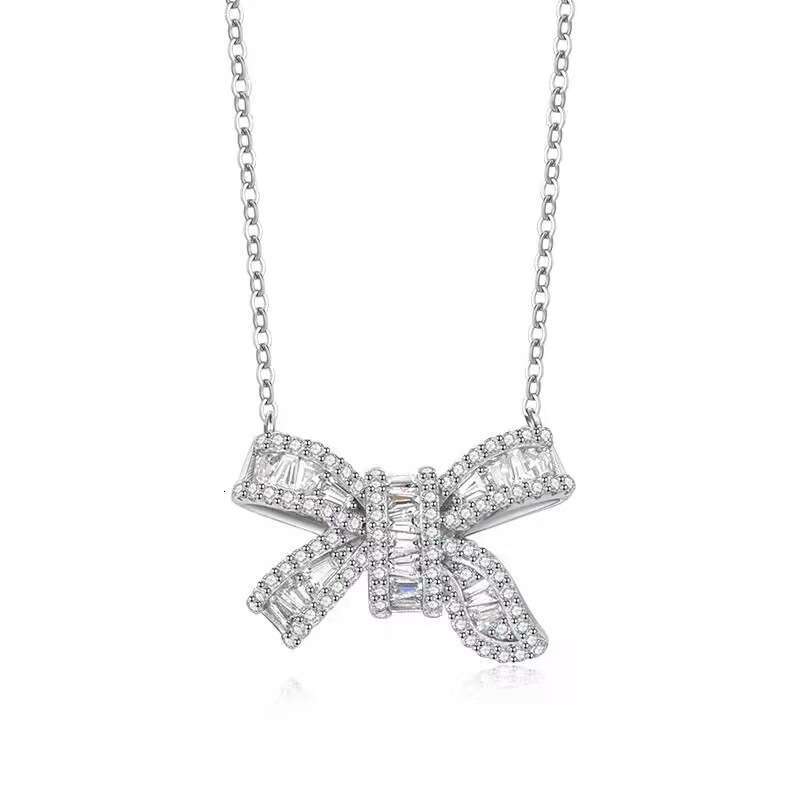 Necklace for Women Fan Family Light Niche Versatile Elegant Simple Zircon Ins Trend Internet Celebrity Same Style Clavicle Chain