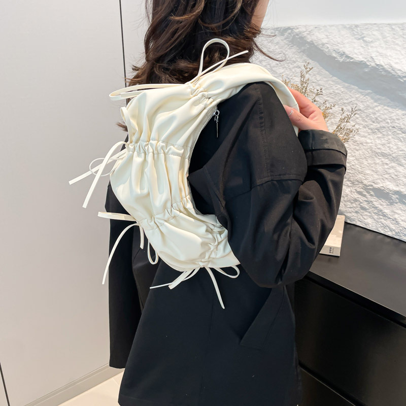 2025 autumn new handbag light luxury versatile trend elegant niche design personality women's moon shaped bag designer bag