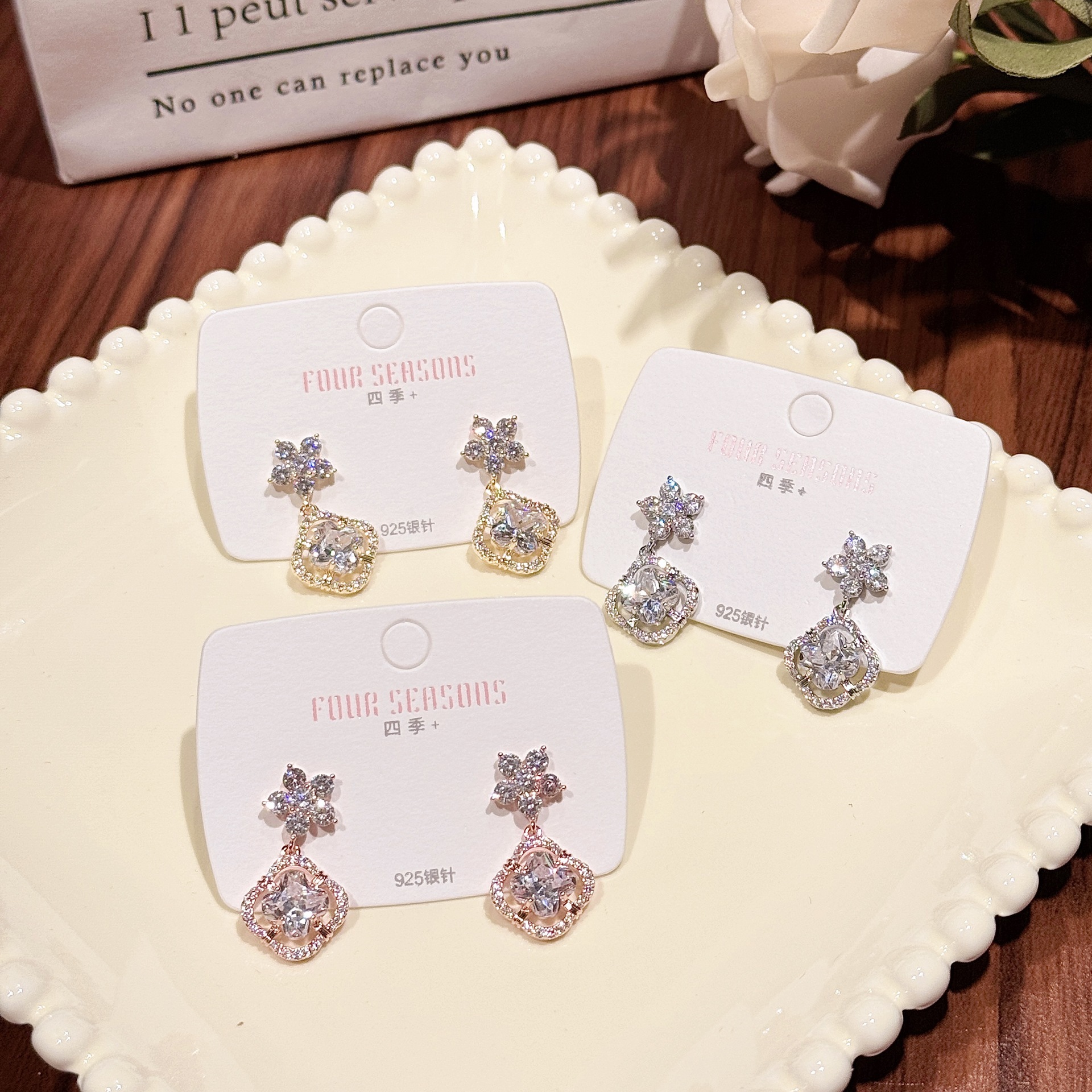 Super Shiny Jewelry Simple Elegant 5A Zircon High-end Feel Fashionable Versatile Light Earrings for Women
