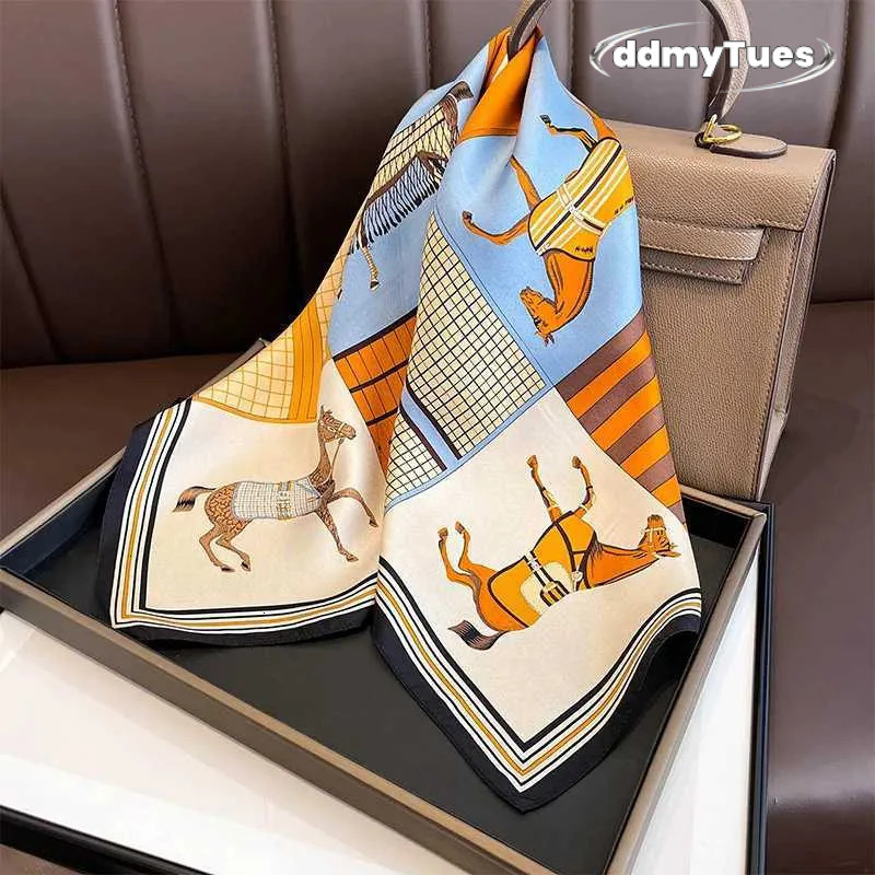 2023 Design Fashion Square Silk Scarf Womens Navy Blue and Printed Small Satin Shls Fountain Collar Headband Bandana W250118 TUES