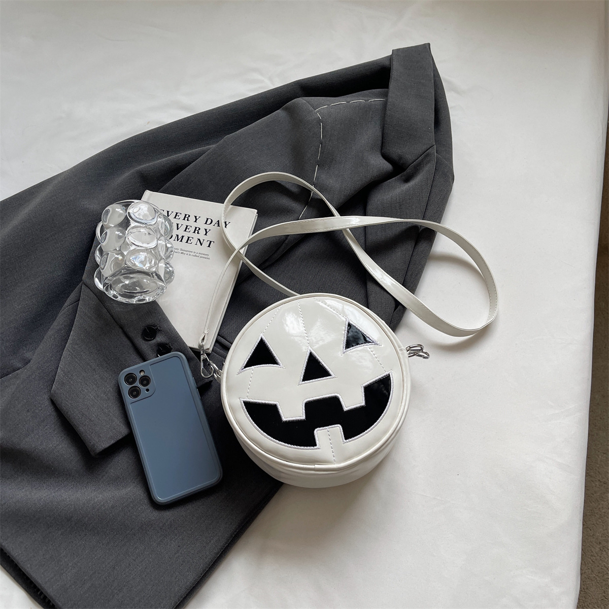 Halloween New leisure Fashionable Pumpkin Bag with Personalized and niche Design, Trendy Candy Bag, Women's Shoulder Bag, Designer Bag
