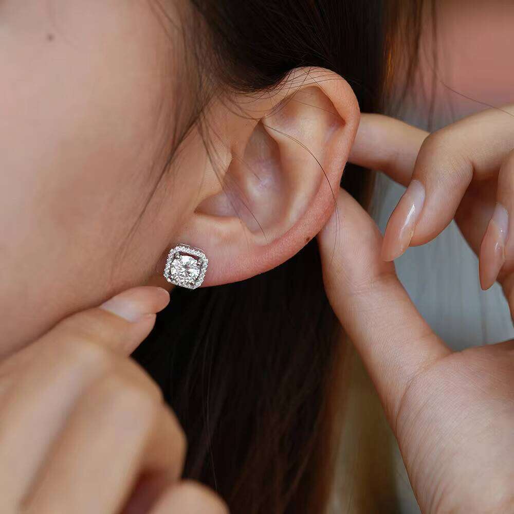 1CT 2CT Ear Studs Earring Pass Dia Test Moissanite Stud Earrings for Women Sterling Sier Jewelry