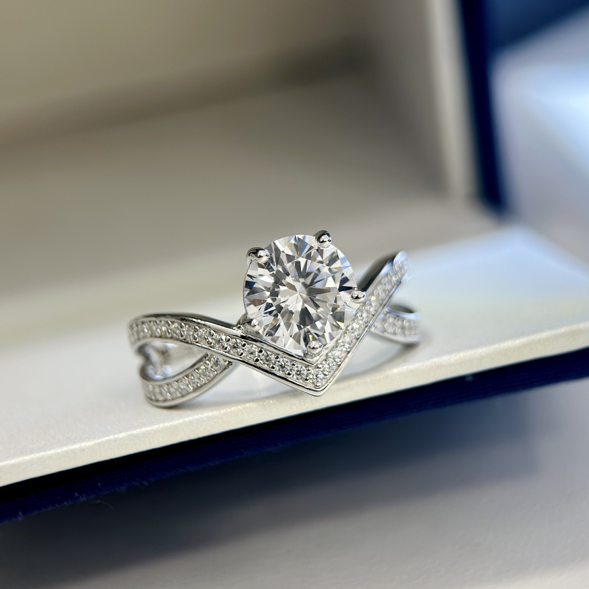 MT GRA 1CT Moissanite Ring for Women 925 Sterling Silver Engagement Wedding Ring High-quality Factory Wholesale with Gra Certificate