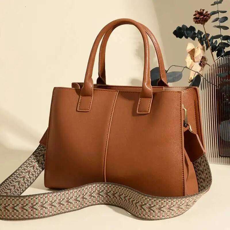 2025 High Quality Soft Leather Women's Handbag Tote Bolsas Designer Female Shoulder Bag Retro Women Crossbody Top-handle Bags