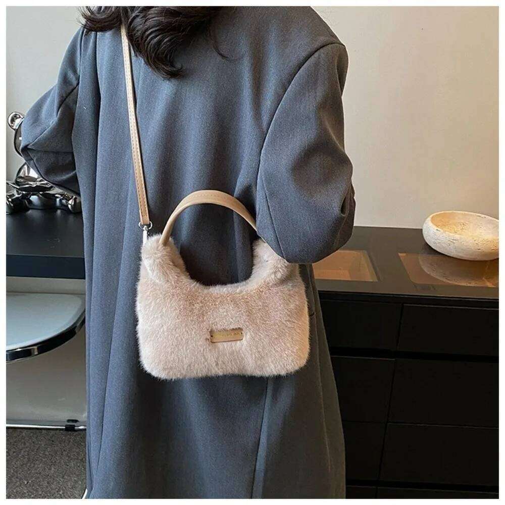 Winter New Faux Fur Ladies Shoulder Soft Fluffy Female Crossbody Solid Color Large Capacity Plush Tote Bag