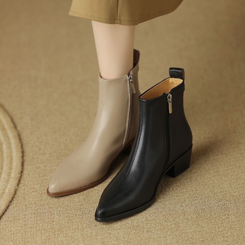 Autumn new designer shoes British retro pointed leather short boots thick heels autumn and winter wool lining warm boots for women