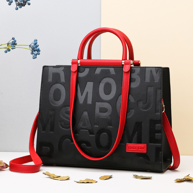 Free delivery designer bags Large capacity tote bag women retro armpit bag commuting handbag shoulder bag Scratch-resistant black