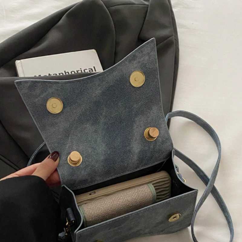 Fashionable Womens Shoulder Bag Pure Color Trendy Crossbody Bag Simple Casual Diagonal Bag Small Square Bags for Autumn Bolsos W250911