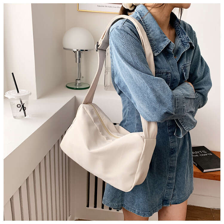 Korean Style Fashion Nylon Shoulder 2022 Summer Designer Bags New Simple Casual Crossbody Fresh Girl Travel Bag