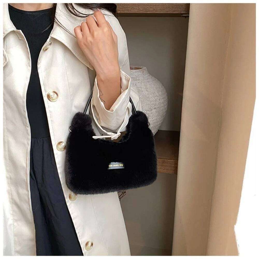 Winter New Faux Fur Ladies Shoulder Soft Fluffy Female Crossbody Solid Color Large Capacity Plush Tote Bag