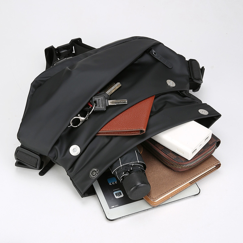 New Chest Bag Trendy Brand Free Shipping Men Motorcycle Crossbody Bag Designer Bag Water Resistant Multifunctional Chest Bag Cool Crossbody Luxury Bag