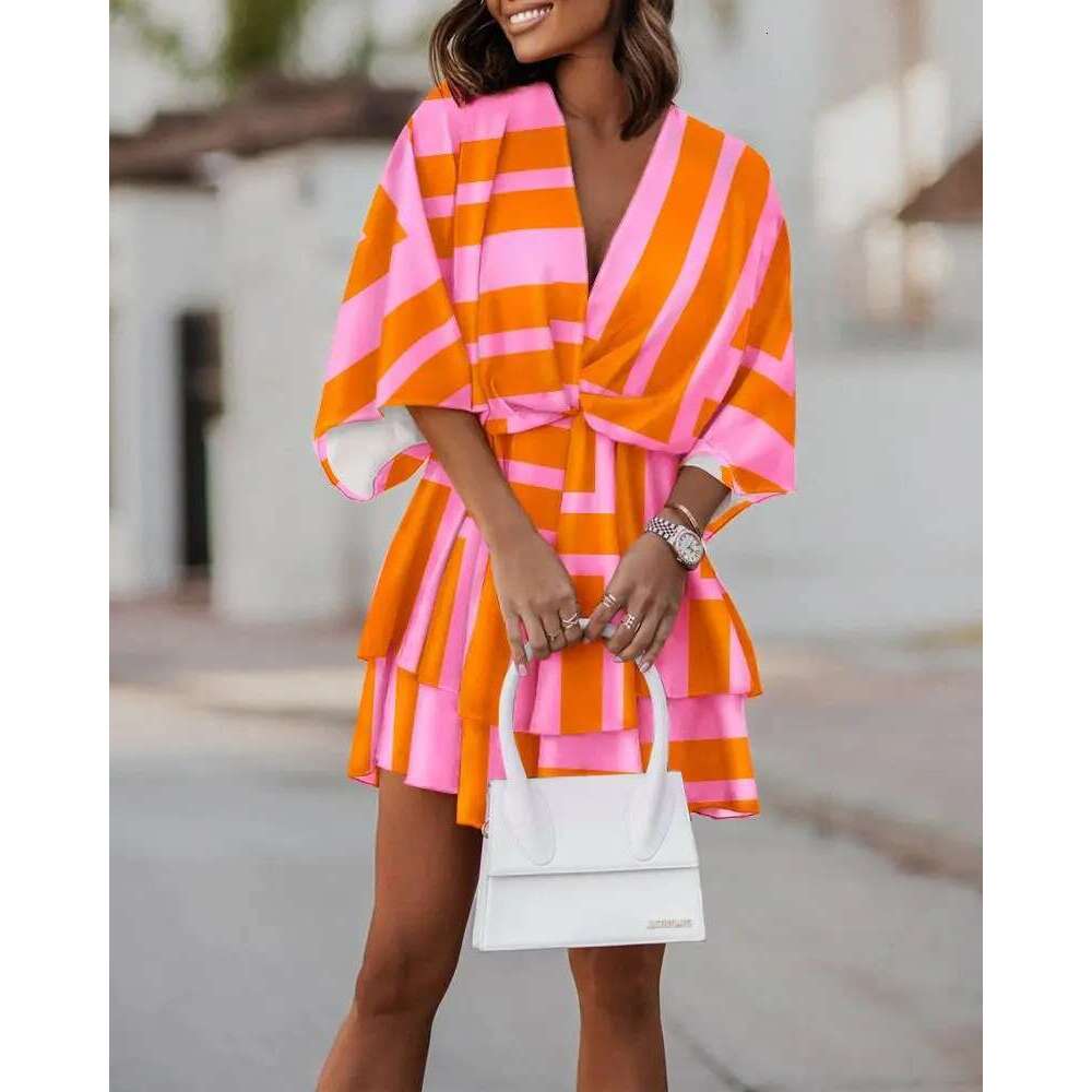 2025 New Autumn V-neck Loose Batwing Sleeve Printed Dress for Women