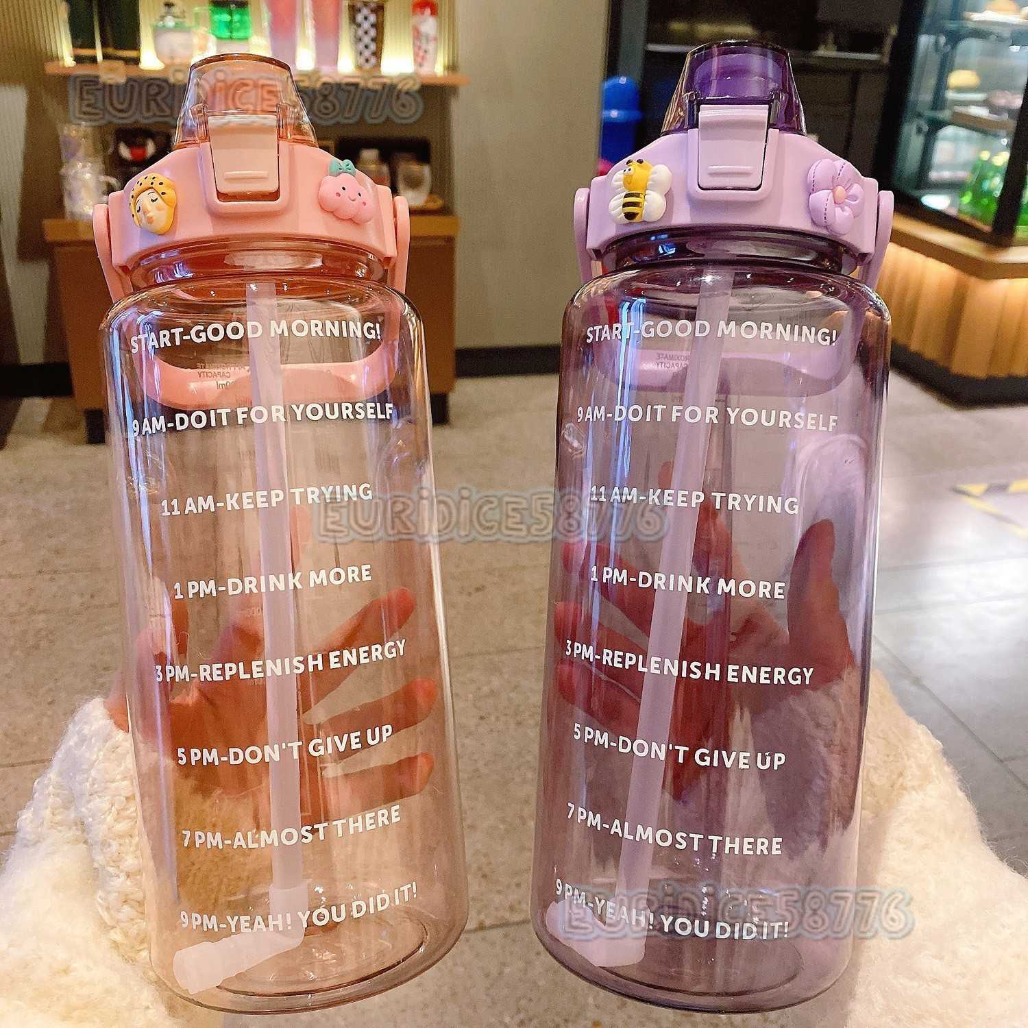 Largecapacity Space Cup with Time Scale Straw Outdoor Portable Plastic Cup Sports Large Water Bottle for Men and Women H250911