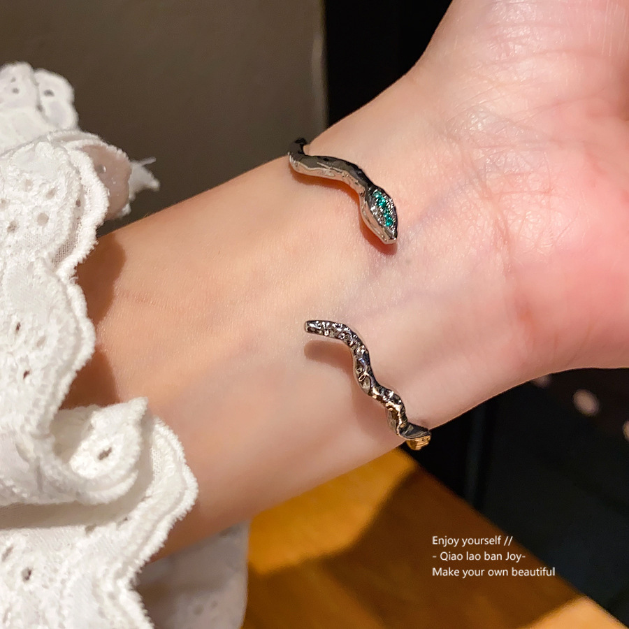 Silver - Toned Cuff Bangle With Snake - Shaped Design, Emerald - Hued Crystal Accent Delicate Daily & Edgy Jewelry Gift For Her High - Quality And Uni