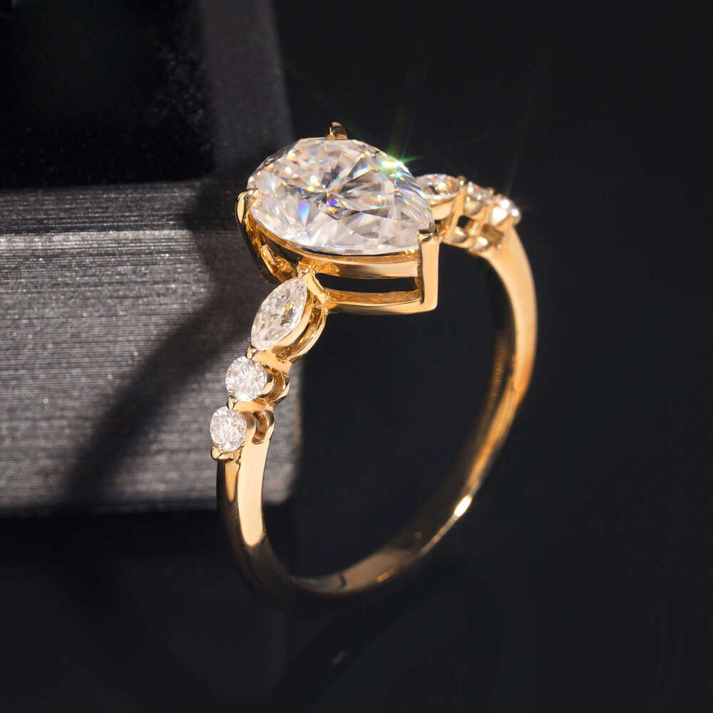 High Quality Pass Dia Tester 10k Yellow Gold Pear Cut 2ct Moissanite Engagement Ring for Women