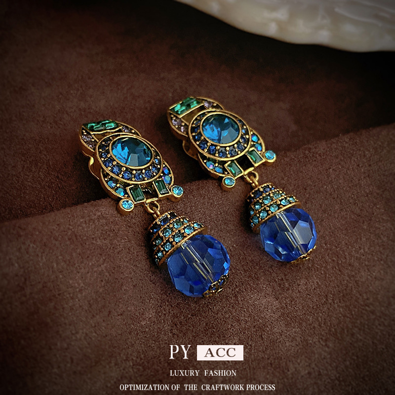 Luxury Brand Designer Jewelry Vintage Blue Diamond-Studded Water Drop Ear Clips Retro Niche Non-Pierced Ear Cuffs Personality Ear Jewelry Wholesale