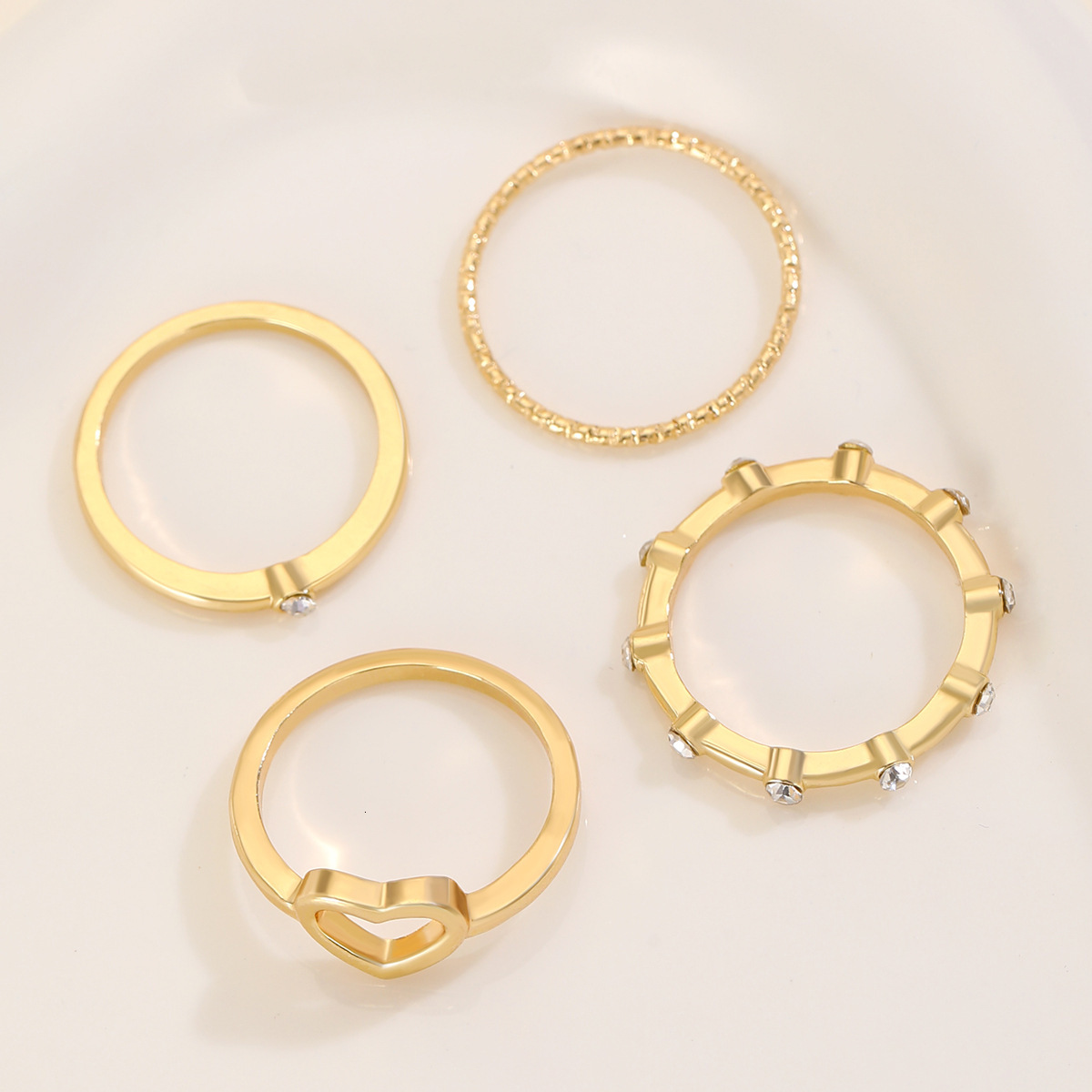 Hollow Heart Inlaid mond Fashion Simple Jewelry 2024 New Ring Set