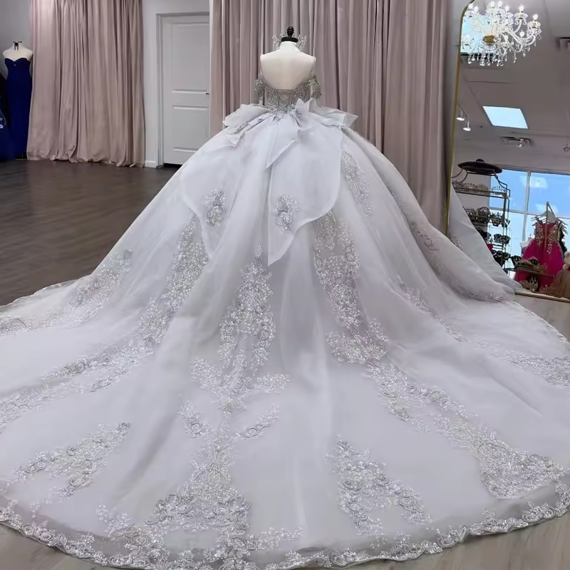 Light Gray Quinceanera Dresses Ball Gown Off The Shoulder Applique Beading Crystal Bow Tull Party Birthday Sweet 16 Dress Vestidos 15 De Anos