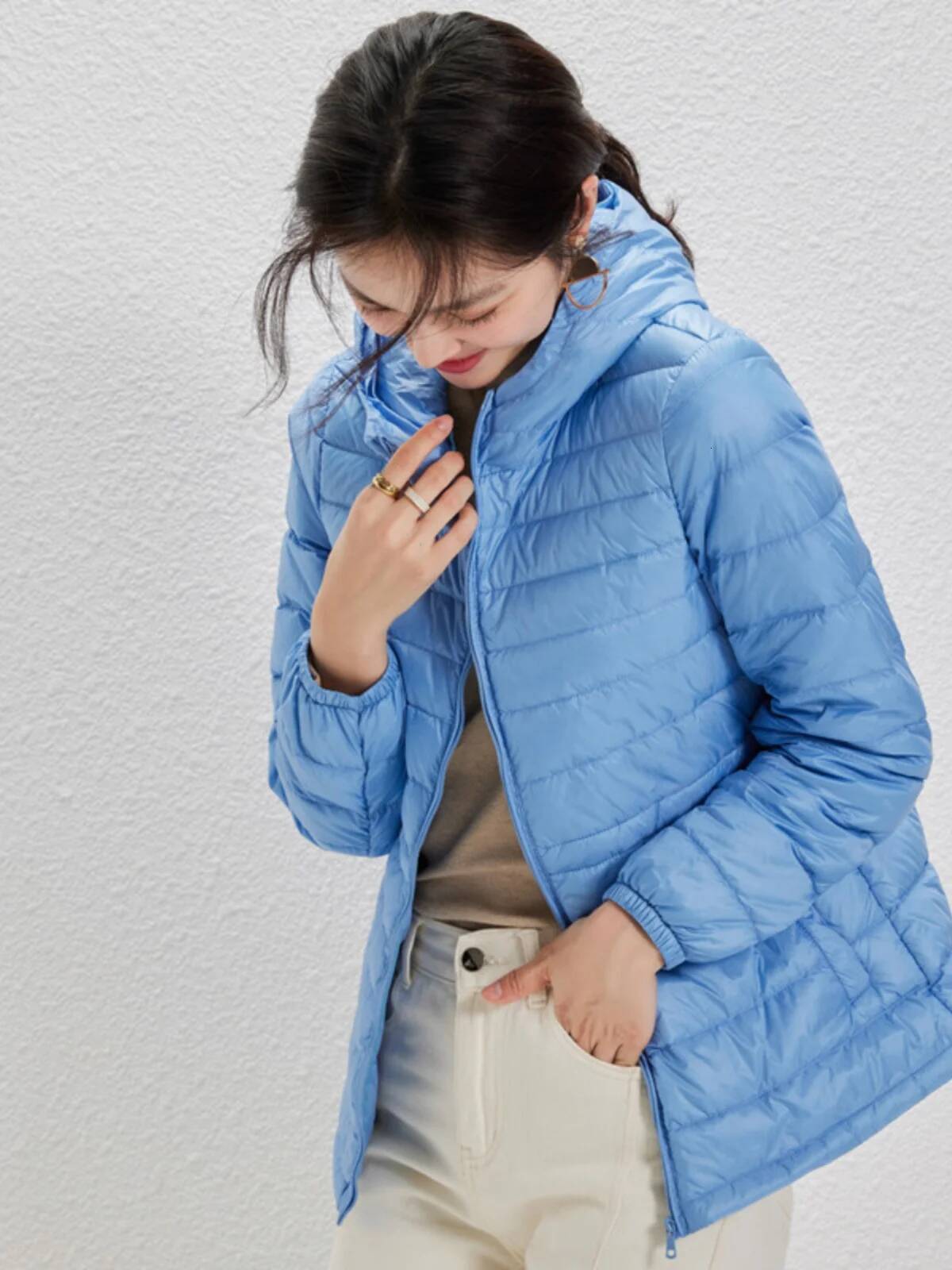 Women's Lightweight ort Puffer Jaet with Dstring Waist Hooded Casual Outerwear Warm Comfortable Commute Sle Nylon Fa...