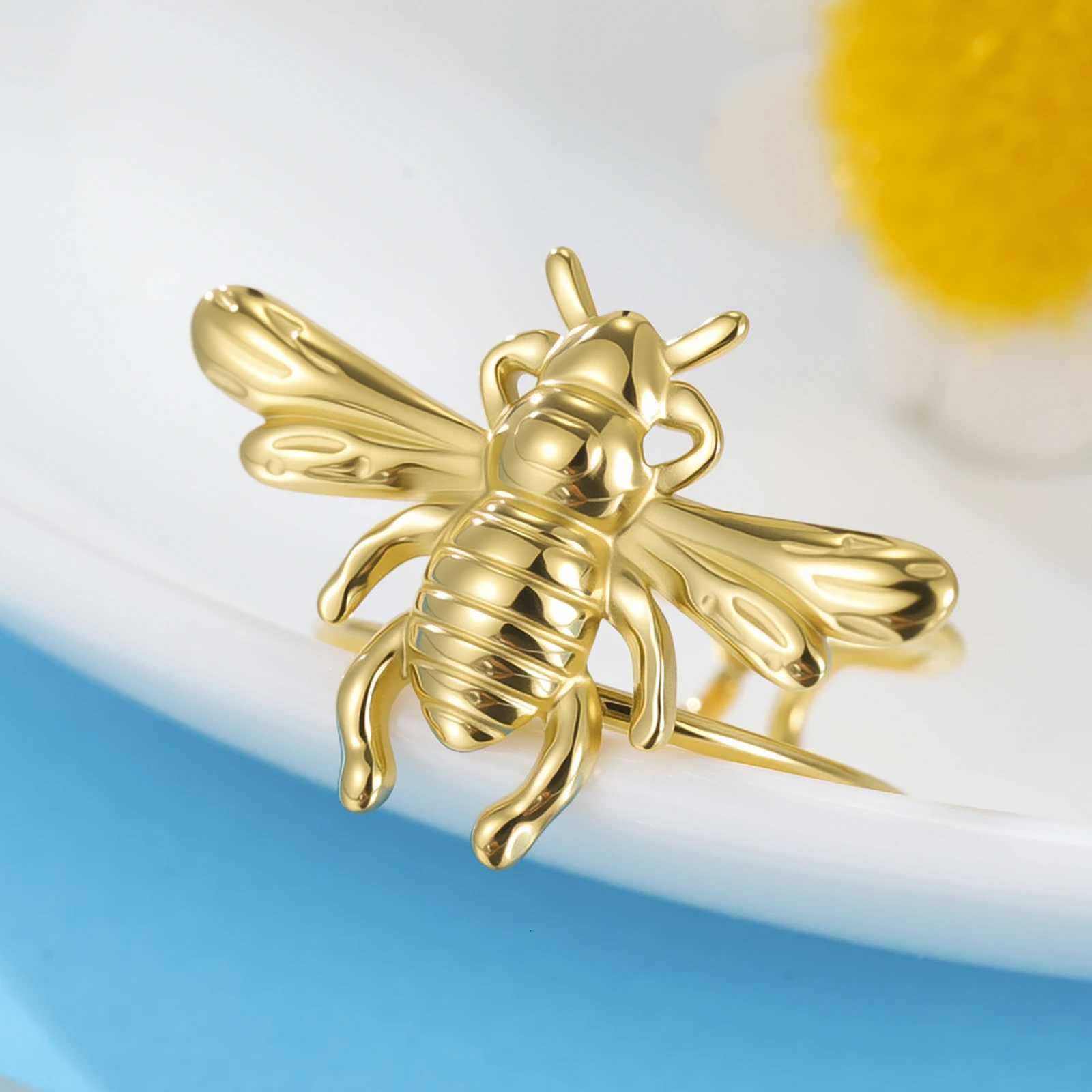 Skyrim Cute Bee Open Rings for Women Stainless Steel Gold Color Fashion Finger Rings Insect Animal Jewelry Gift Wholesale W250911