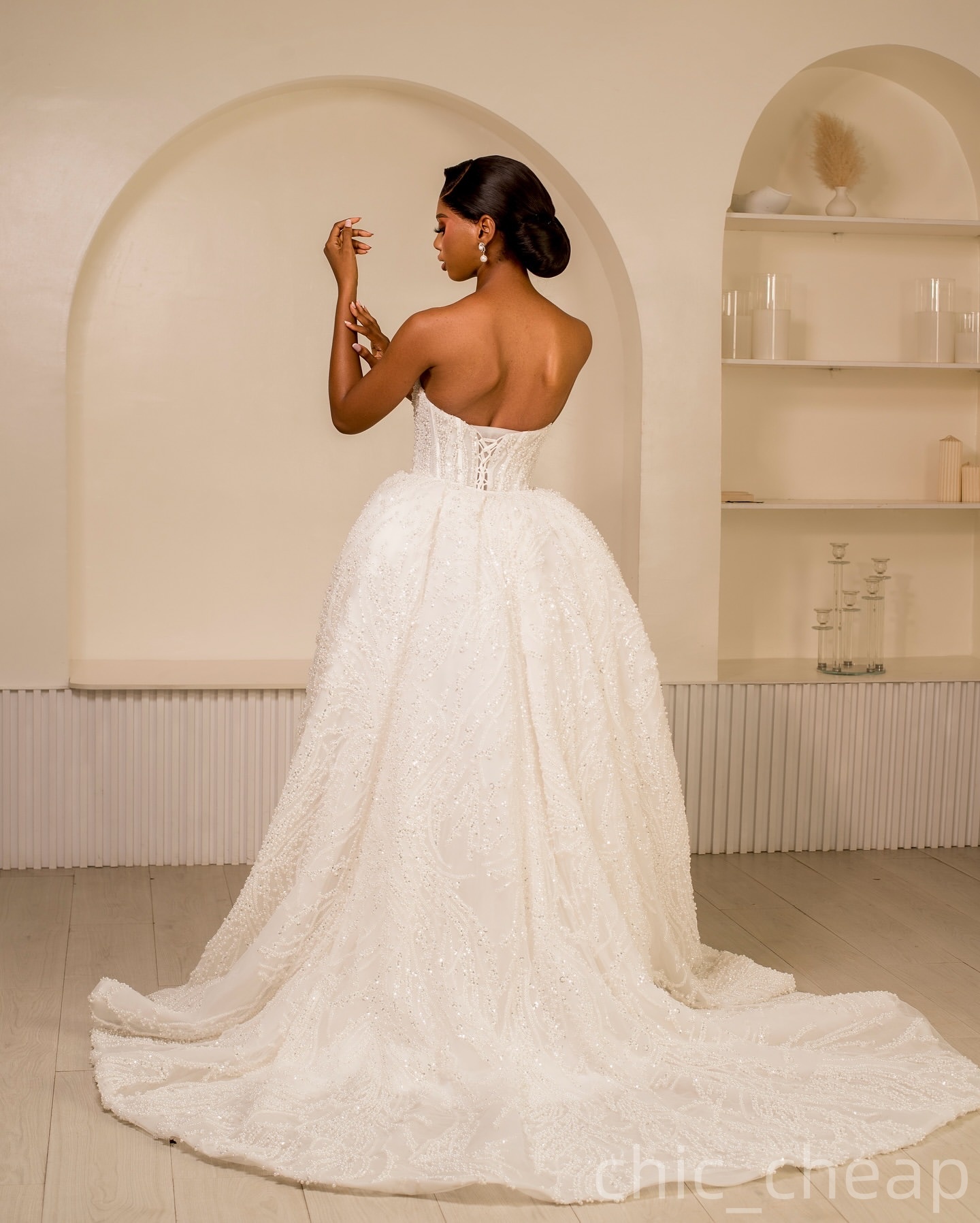 2025 Aso Ebi Plus Size Ivory Mermaid Wedding Dress Sweetheart Pearls Sequined Lace Detachable Train Vintage Bridal Gowns Dresses ZJ0459