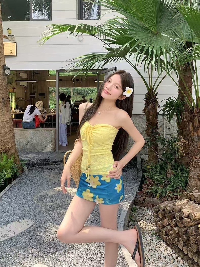 2025 New Women's Korean INS Style Two-Piece Bathing Suit Hip-Wrapped Sweet Sexy Bikini Hot Spring Swimsuit
