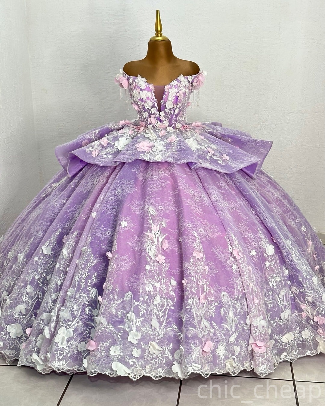 Princess Lilac Quinceanera Dresses Sweetheart Floral Lace Beaded Vintage Ball Gown Elegant Lace Birthday Party Dress 16 Years Prom Gowns