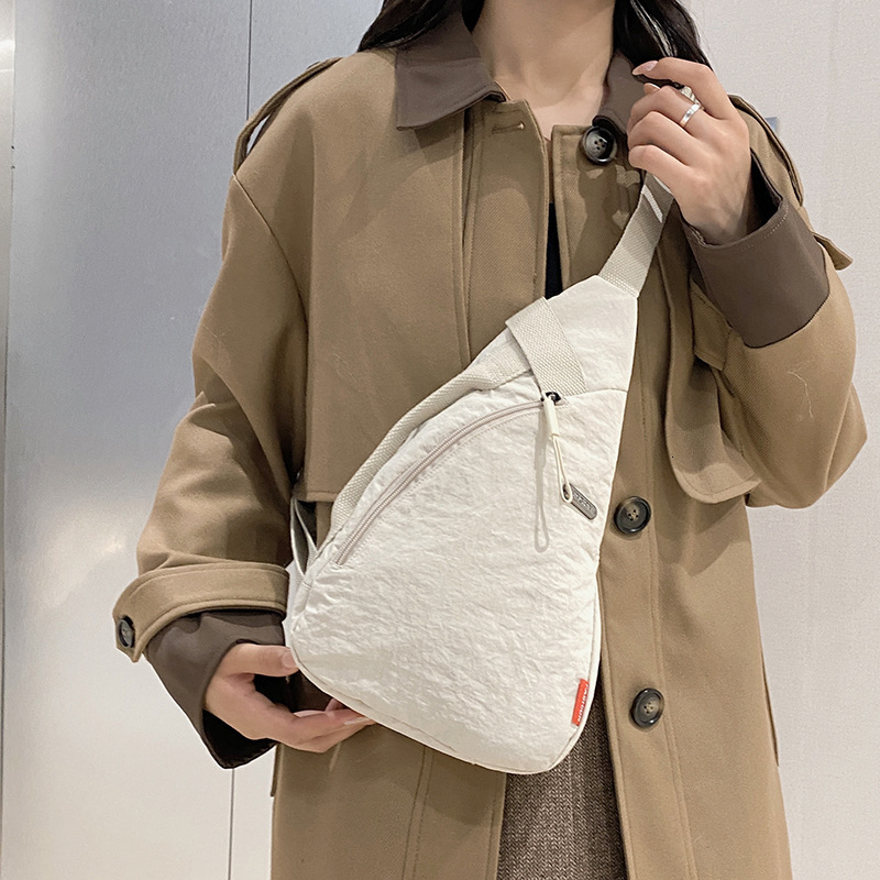 Designer Bag Chest Bag For Men And Women Fashionable And Free Shipping Simple Crossbody Bag For Mobile Phones Commuting Luxury Bag And Cycling Bag Cas