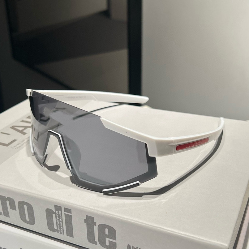 New Fashion INS Style Coated One-piece Large Frame Women's Personality Sunshade Trendy Sunglasses for Women high quality