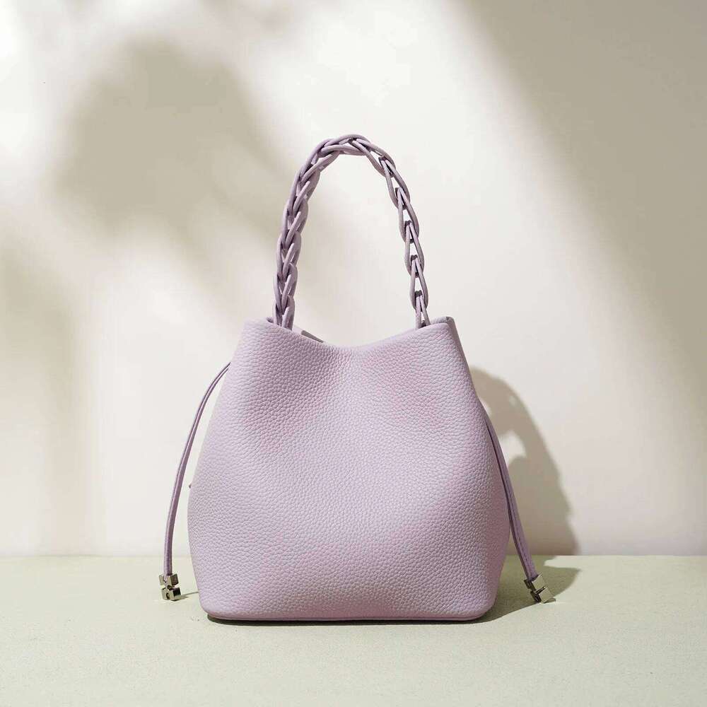 2026 New Genuine Leather Bucket Bag Summer Crossbody Shoulder Women's Tote Versatile Hobo Handbag Spacious Casual Fashion 250805 250805