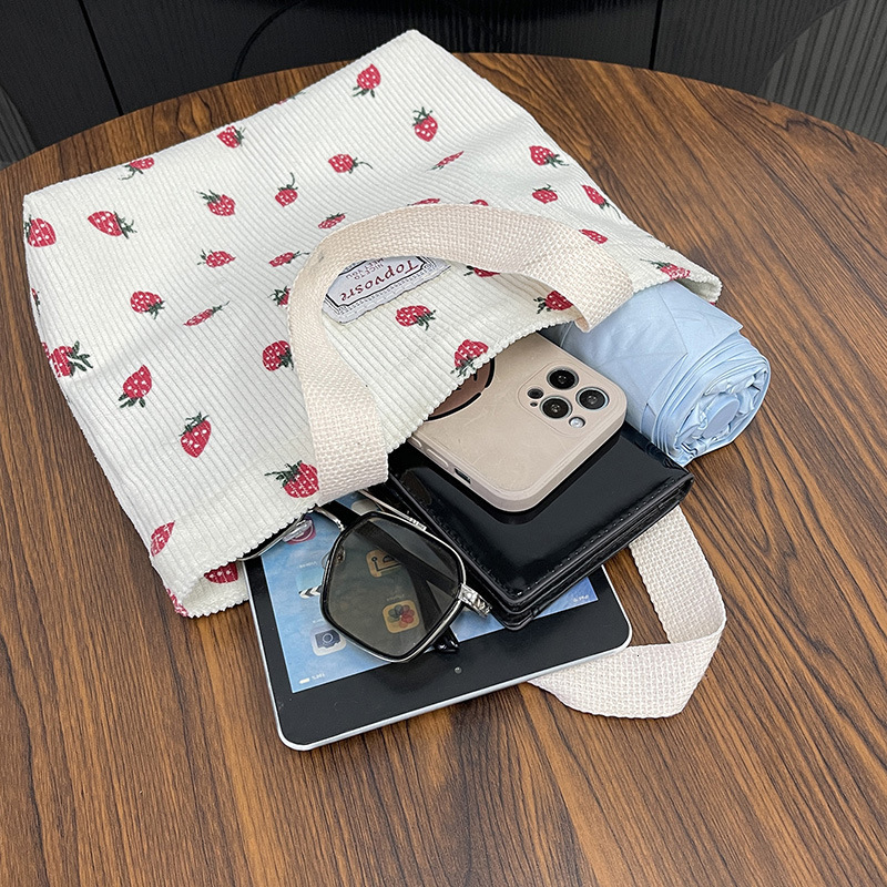 2025 Japanese Luxury Designer Bag Bag Style Cartoon Cute Strawberry Print Free Shipping Handbag Corduroy Outdoor Portable Storage Bag Commuting Lunch 