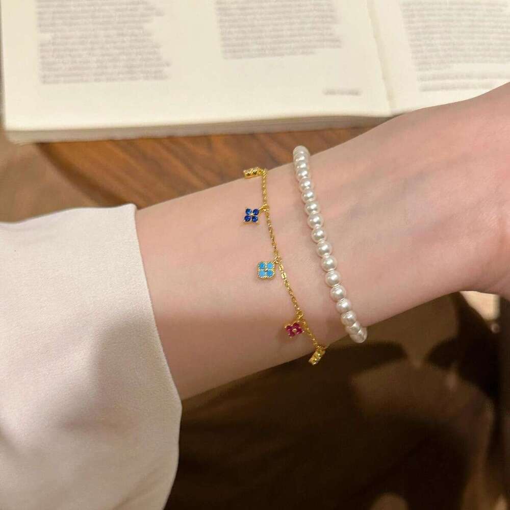 Dopamine Colorful Lucky Four-Leaf Flower for Women Vintage Forest Style Versatile Bracelet Niche Design Hand Jewelry